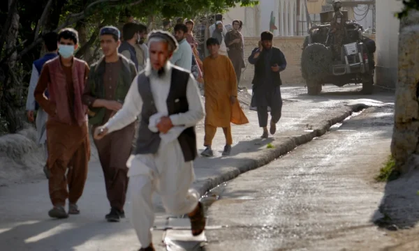 Angriff auf eine afghanische Moschee, 10 Tote.