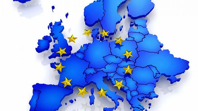 Quelle est la position de l'UE face aux attaques contre la police du Kosovo et ne soutient pas les sanctions de la Serbie?