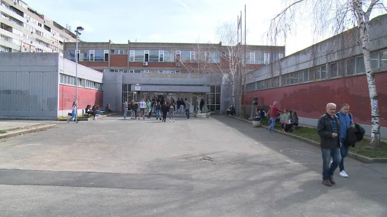 Bombing alarms in Belgrade high schools, eight of them proved false