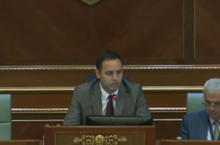 Konjufca sollecita cautela nel caso del sessista energetico Martin Berishaaj: Stato sloveno interrogato