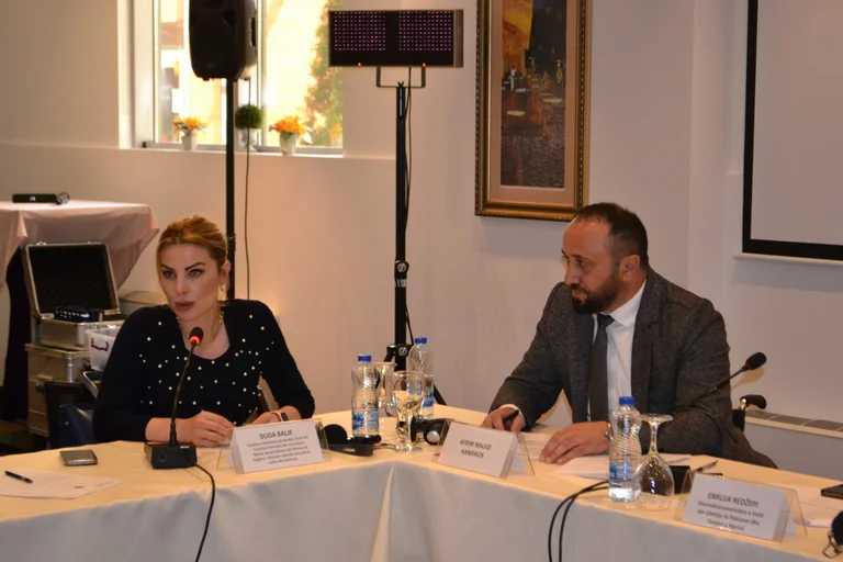 Adhésion à la Constitution du Kosovo à la Convention relative aux droits des personnes ayant des compétences limitées