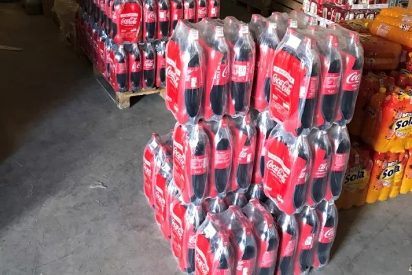Marques douanières de plus de 500 litres de pétrole et de plus de 800 Coca-Cola en provenance de Serbie