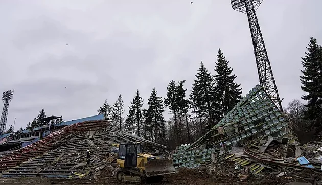 Wie der Champion der ukrainischen Fußball Premierliga Became die Endsaison für den Krieg behauptet