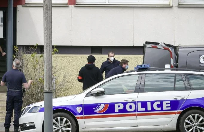 Details für das Kosovo-Paar, Körper im Wohnungsbad gefunden, Kinder wurden ins Krankenhaus gebracht