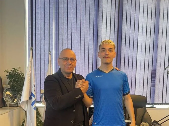 Laurent Marmulaku, giovane talento per indossare la lanterna del Kosovo