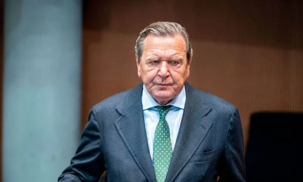 Ex scienziato tedesco ha esortato a lasciare il partito per i legami russi