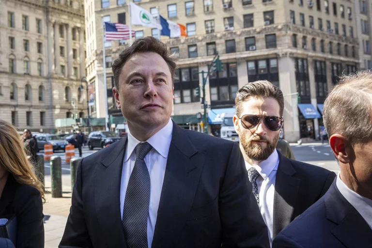 Quelles sont les croyances politiques d'Elon Musk ?