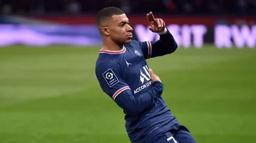 Nicht vertrauenswürdiges Gehalt PSG schlägt Mbarppes vor, den Vertrag fortzusetzen