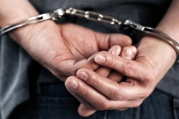 Beating his wife caused him severe injuries:ovar blood arrest, case recorded as attempted murder