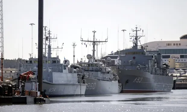 Exercice avant application: L'OTAN envoie trois navires de combat en Finlande