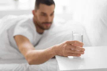 Getränke zu vermeiden Bevor Sie zu Bett gehen