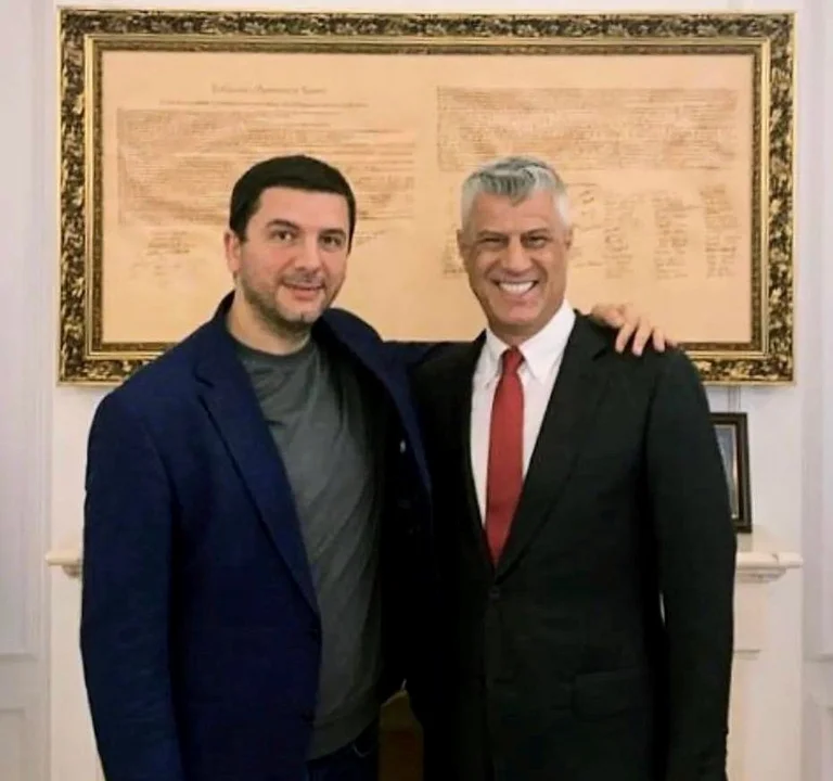 Krasniqi si congratula con Thaci per il suo compleanno