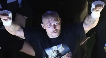 Verbrechen nimmt seinen drastischen Platz für Boxer Oleksand Usyk, es ist nur Ukrainisch.