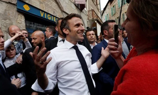 Presidenza in Francia, sondaggi rielezione Macron al timone di Elyse Palace