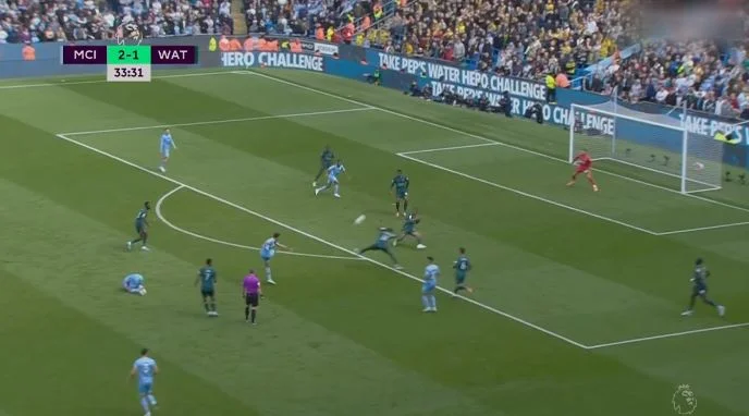 Woo, Rodris unbehinderter Angriff, sah das Watford Netz.