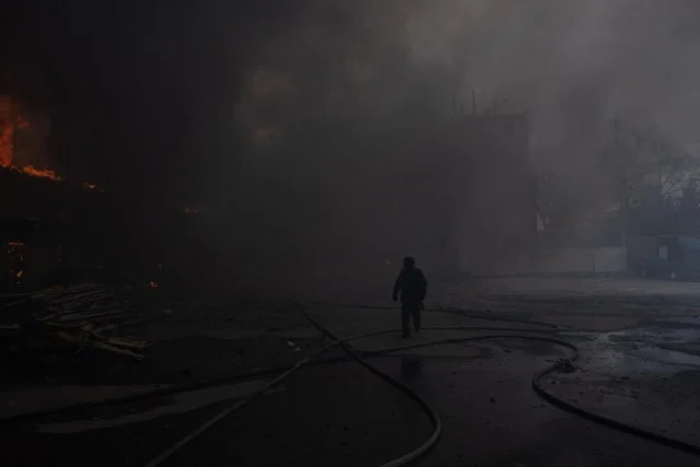 Große Explosion am russischen Militärinstitut berichtete von einem Toten und Dutzenden verletzten