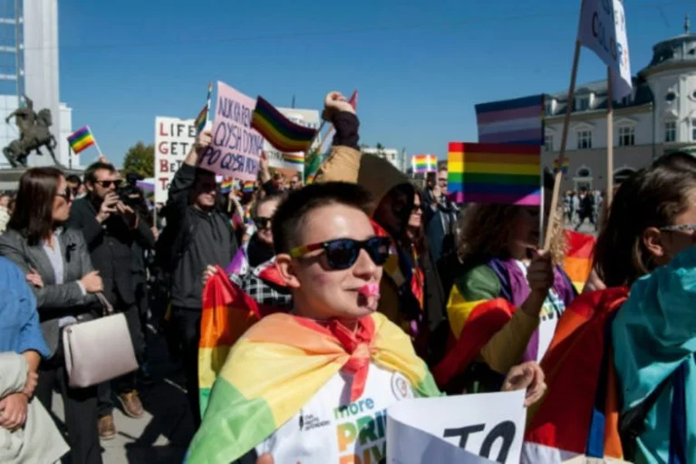 Freedom House: Kosovo's LGBT+ Community Forced to Hide Sexual orientation