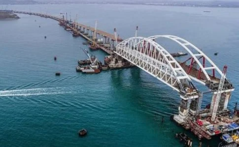 Ukraine targets bombing of strategic bridge used by Russia