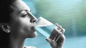 How can you stay hydrated this month if you fast?