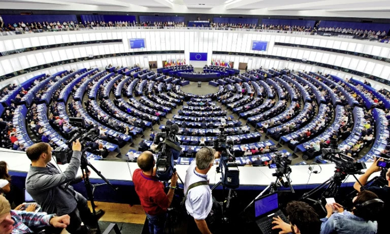 Il Parlamento europeo dice all'UE di mantenere le promesse per il Kosovo