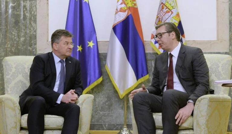 Lajcak a Belgrado: In attesa di tutti gli accordi di dialogo da attuare