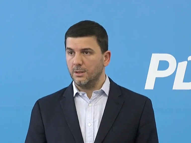 Krasniqi: Deputetët e VV-së t’i thirrin mendjes, as Albin Kurti nuk mund t’i fshehë keqpërdorimet