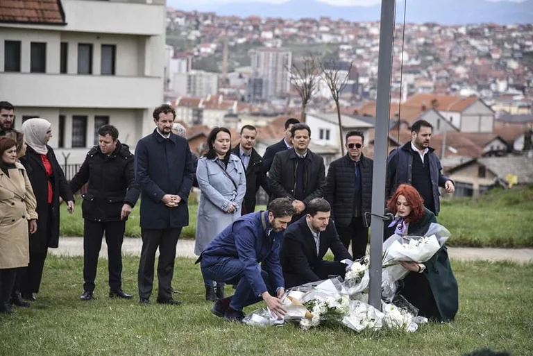 Krasniqi en el Día de los Testigos Comunitarios de Pristina: Se hicieron luz sin precedentes sobre el viaje de Kosovo a la libertad y la independencia