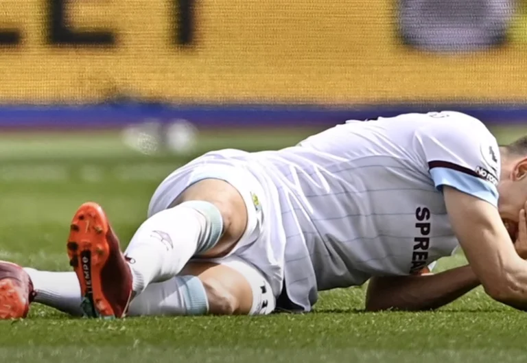 Neue und sehr schwere Bilder: Schauen Sie sich einige Bilder von, wie der Burnley Spieler das Bein brach