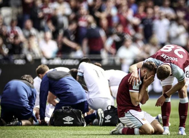 Il giocatore di West Ham in lacrime e si stava tirando i capelli quando ha visto che ha rotto la gamba di Ashley Westwood.
