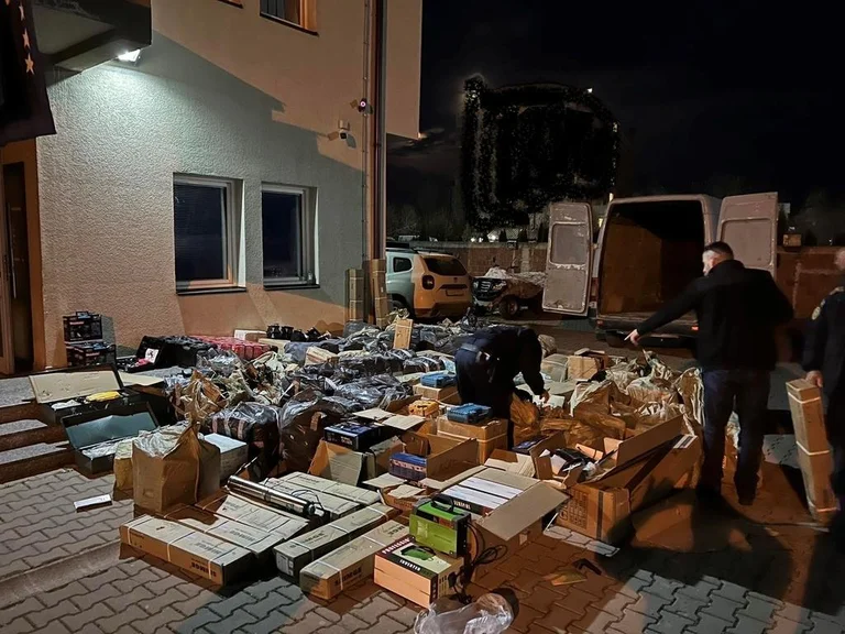 Grenzpolizei verhindert Warenschmuggel, verhaftet eine Person
