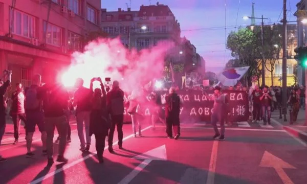 Thousands of citizens fill Belgrade streets with slogans against NATO