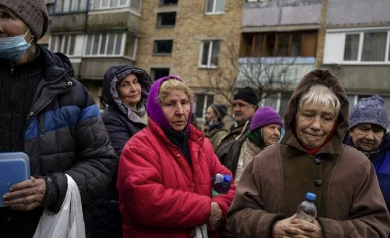 Moins de personnes ont été évacuées aujourd'hui.