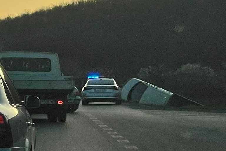 Four injured in traffic accident on Pristina road - Five.