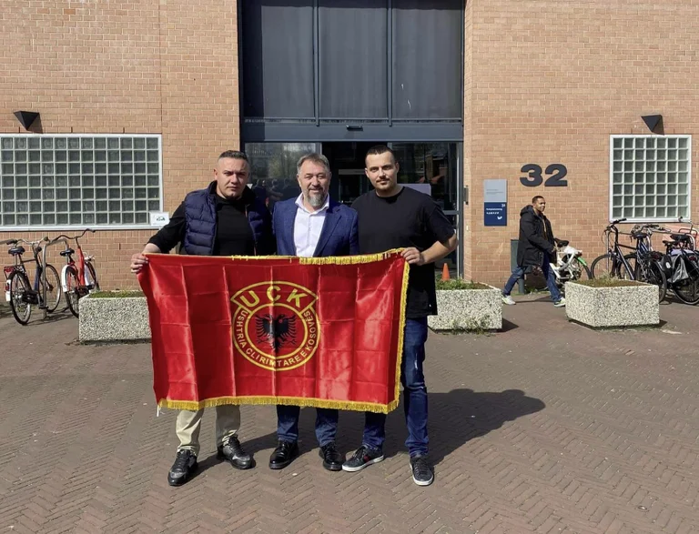 Sami Lushtaku besucht Den Haag: “Greeted by the Deliverers! ”