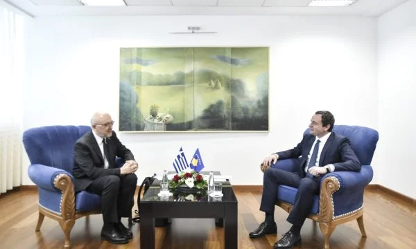 Kurti rencontre le vice-ministre grec, parle pour 100 euros d'aide au peuple
