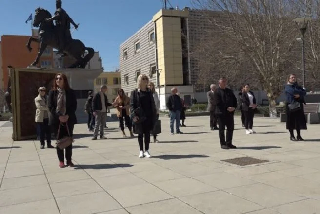 State left Kosovo Lottary workers on the streets again