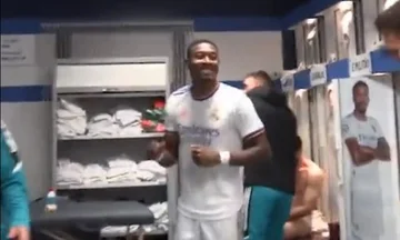 Alabama zeigt eine Show im Ankleidezimmer nach dem Sieg Chelsea