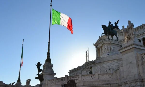 Italien beginnt Secession aus russischem Gas, Angebote mit Staat