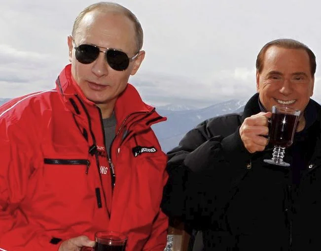 Poutine laisse un autre ami, Berlusconi déçu par son comportement