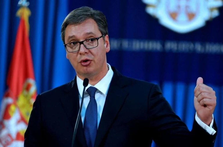 Vuçiq: Nëse serbët organizojnë zgjedhjet në Kosovë, shqiptarët do të qëllojnë ndaj tyre