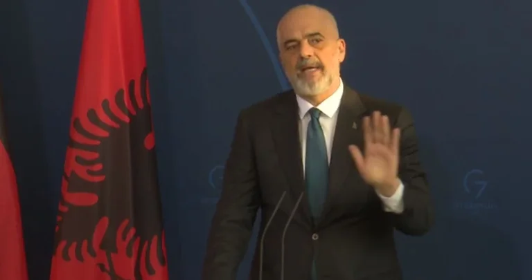 Rama à Berlin demande un visa pour le Kosovo
