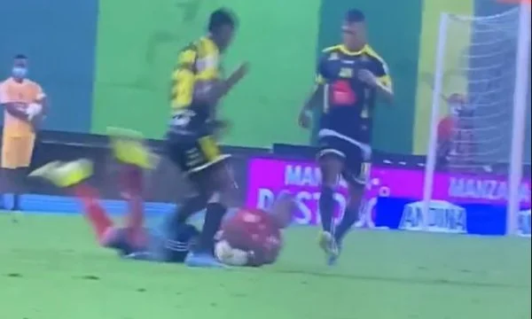 Player like '%bos), instead of the goalkeeper catching a ball, the judge will directly punish him with red