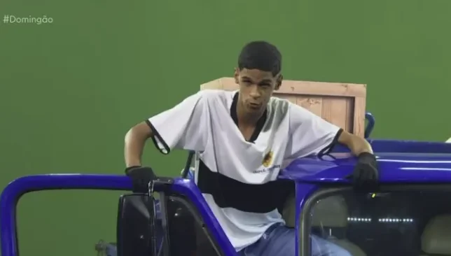 Phenomen of Tik-tok De Pedreiro, gets the big surprise from Brazilian host
