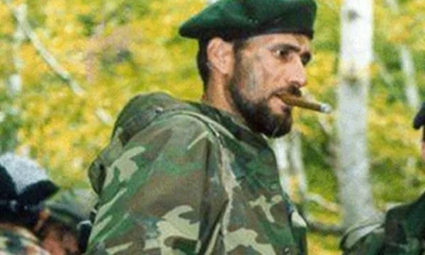 23 ans après la chute de Katana