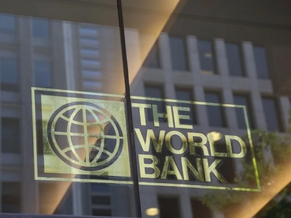 Banque mondiale : l'économie ukrainienne va diminuer de 45,1%