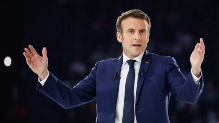 Macro: On April 24th, we can choose a new French and European era