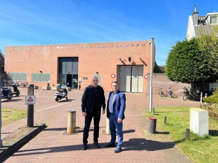 They remained faithful for over 20 years, Thaci was visited today by his driver and bodyguard