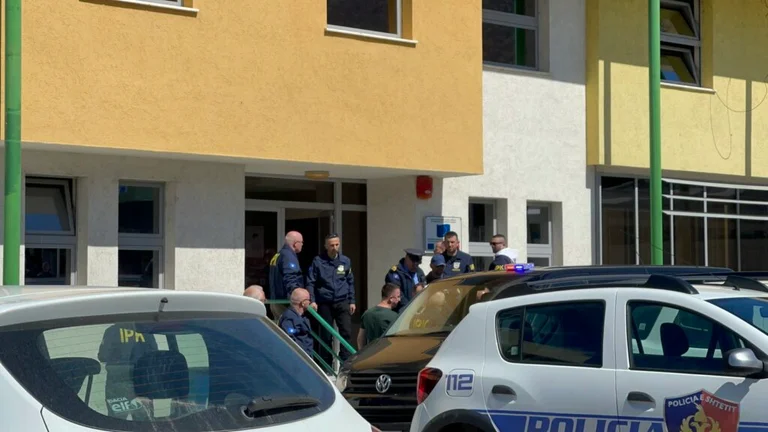 Don't come without the 250000”, the wiretapping of the arrested officers in Morina
