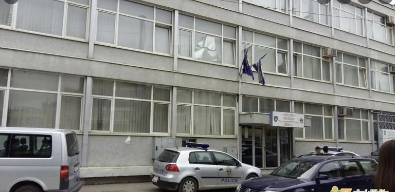 Banning a bank manager for attracting 95 thousand euros