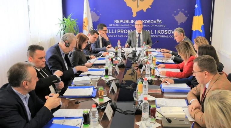 Verarbeitung für Chief State Prosecutor left <x0 bad>